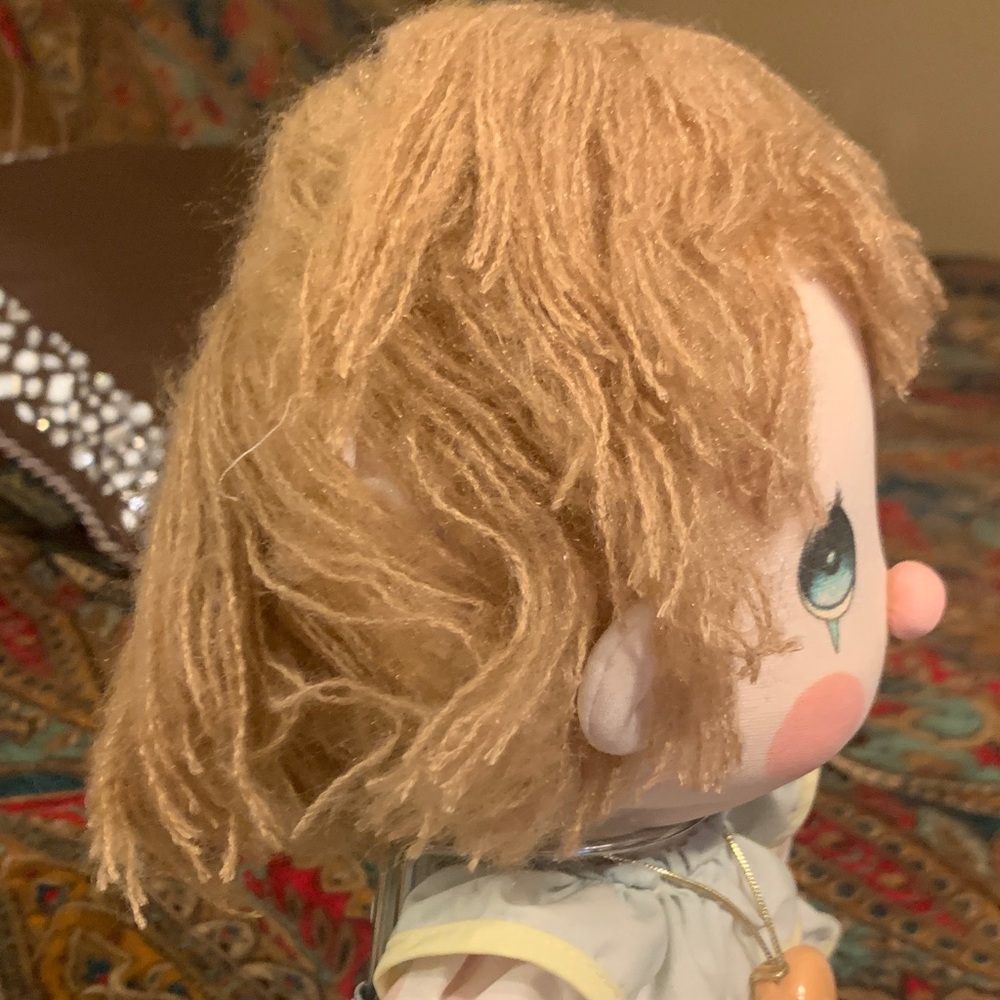 Precious Moments soft body clown Doll with Ruffled Bonnet. Locket & stand. - Picture 9 of 10